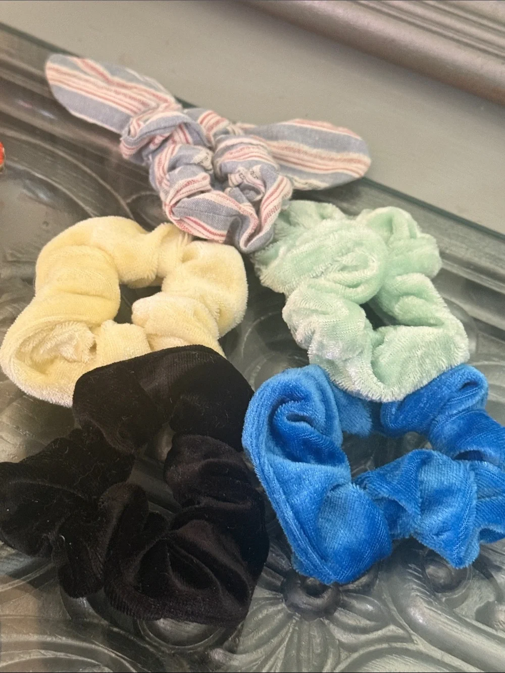 Kids Assorted Hair Accessories Set Headbands Barrettes Claws Velvet Scrunchies